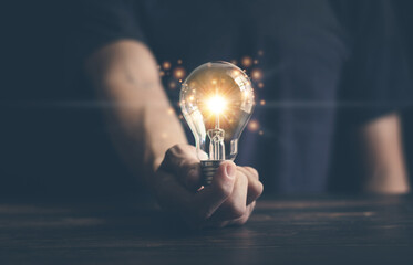 谁能帮我找到关于四年级下简便运算的300道题