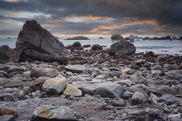 谁能帮我找到关于四年级下简便运算的300道题